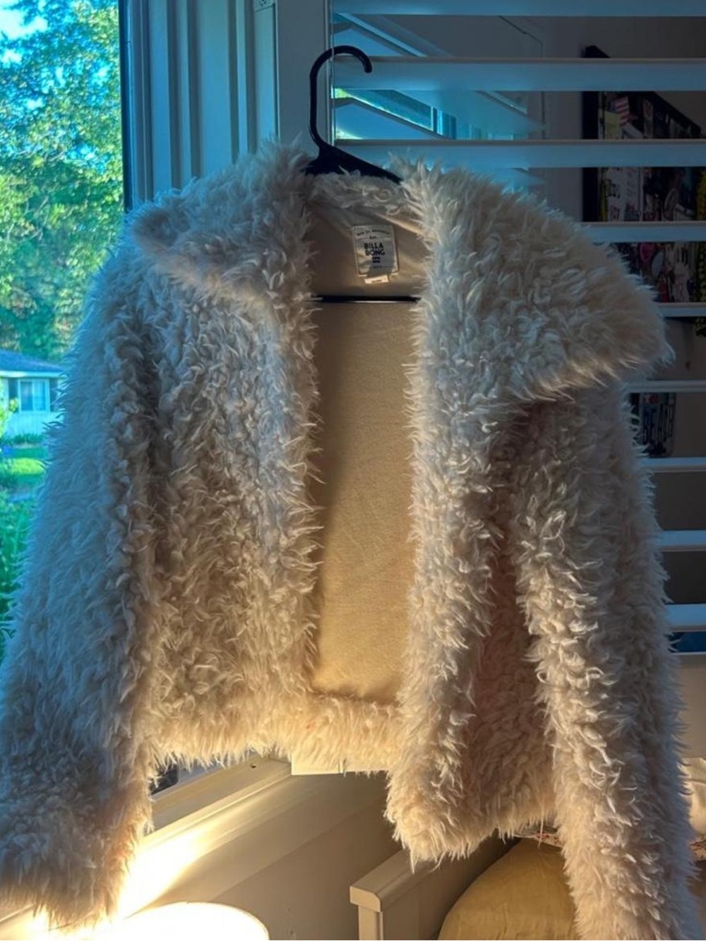 Billabong Women's Cream Plush Faux-Sherpa Jacket